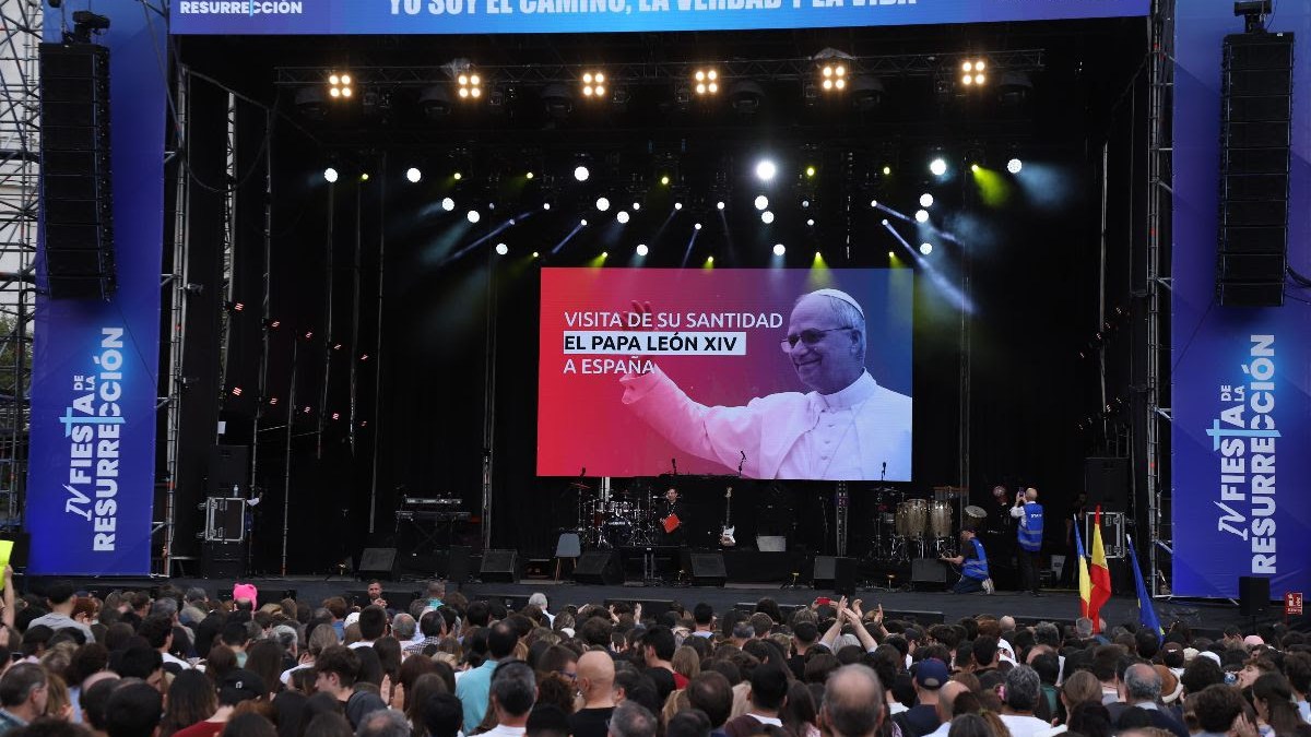 La Plaza de Cibeles acogió este sábado la IV Fiesta de la Resurrección y será un lugar de un encuentro multitudinario con el Papa el próximo mes de junio