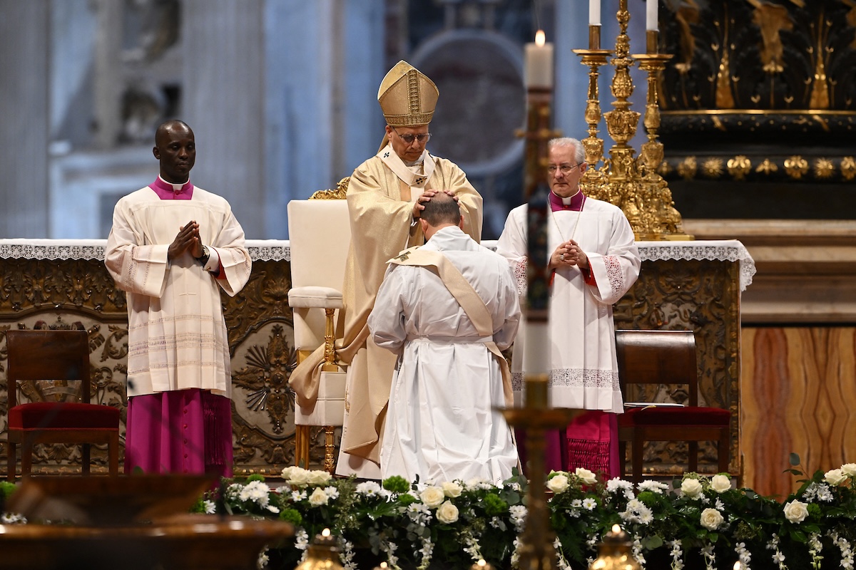 León XIV: 10 grandes desafíos a un año de pontificado