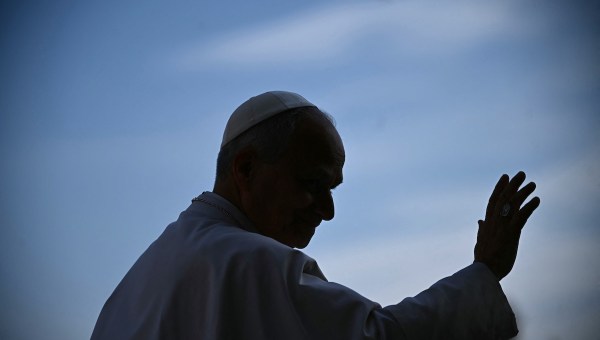Corner Item Image - 24 horas en la vida del Papa León XIV