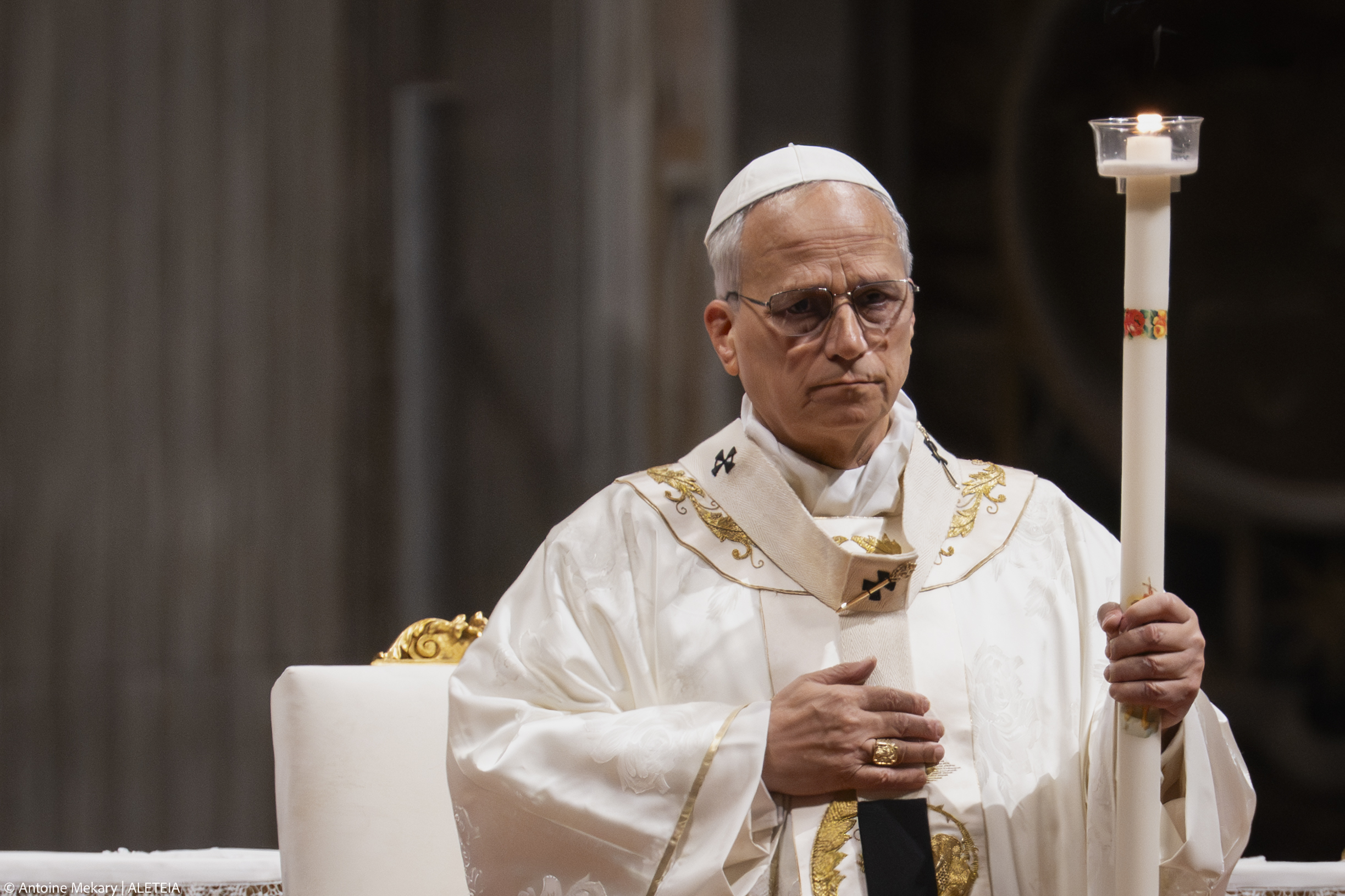 {"rendered":"Vigilia pascual en el Vaticano (Im\u00e1genes)"}