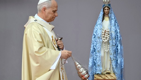 pope-leo-xiv-holy-mass-kilamba-africa