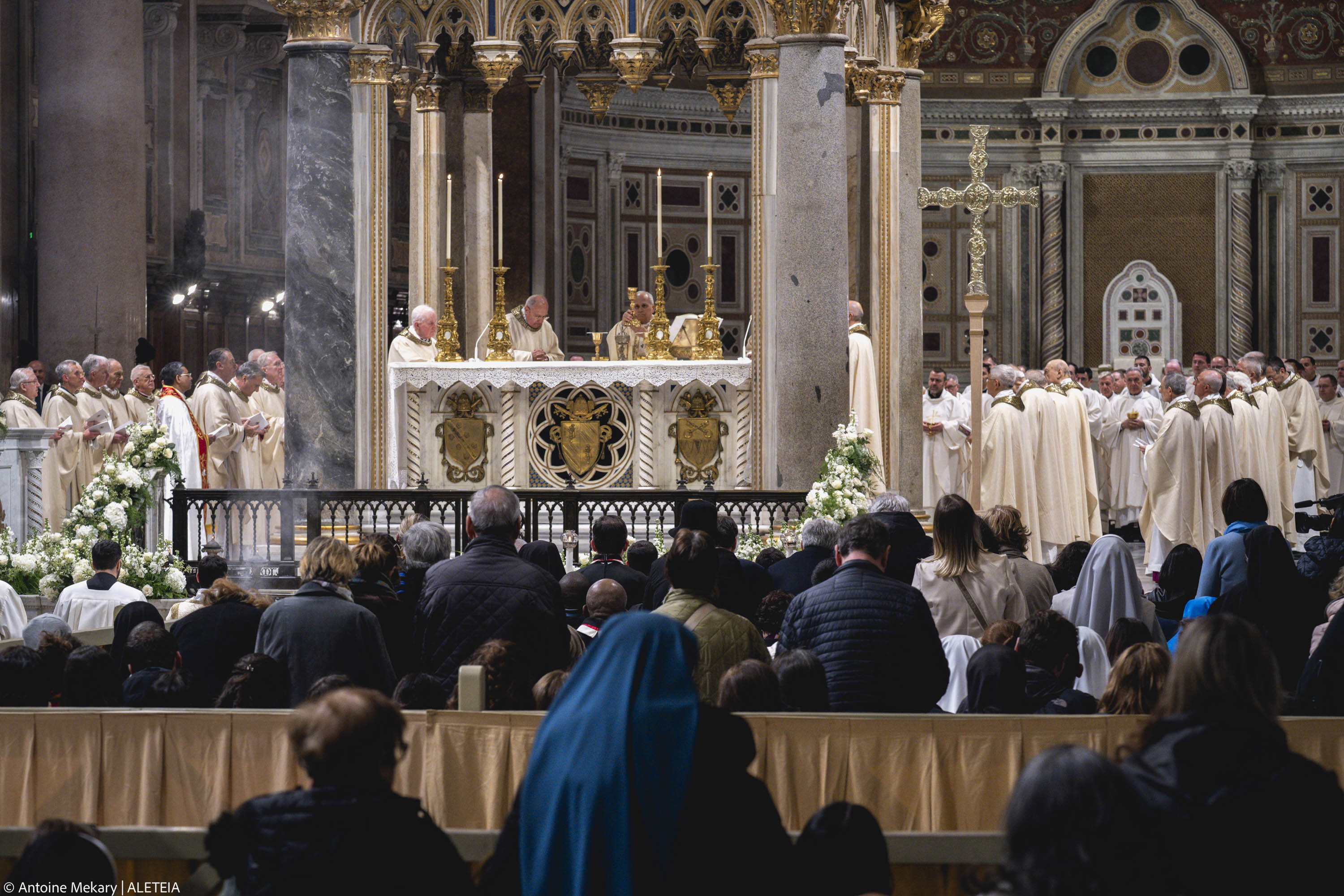{"rendered":"El Papa Le\u00f3n XIV celebra el jueves santo en Letr\u00e1n (Im\u00e1genes)"}