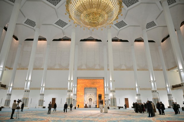 pope-leo-xiv-visits-great-mosque-algiers-djamaa-el-djazair-algeria-afp