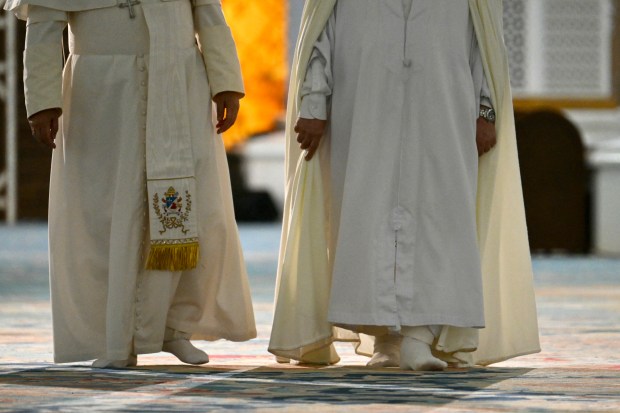 pope-leo-xiv-visits-great-mosque-algiers-djamaa-el-djazair-algeria-afp
