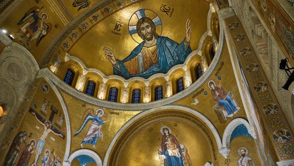 arte sacro cúpula de la iglesia de San Sava. Belgrado, Serbia