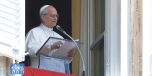 Regina Caeli: “En Dios hay un lugar para todos”, León XIV