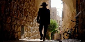 “En busca del Mesías”, la nueva película de Andrés Garrigó estrena en México