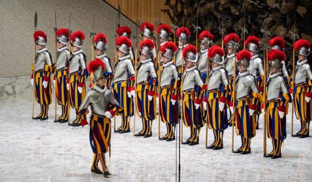 Corner Hero Image - 28 nuevos guardias suizos prestan juramento ante León XIV