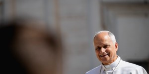 El presidente de Perú anuncia una visita del Papa en noviembre