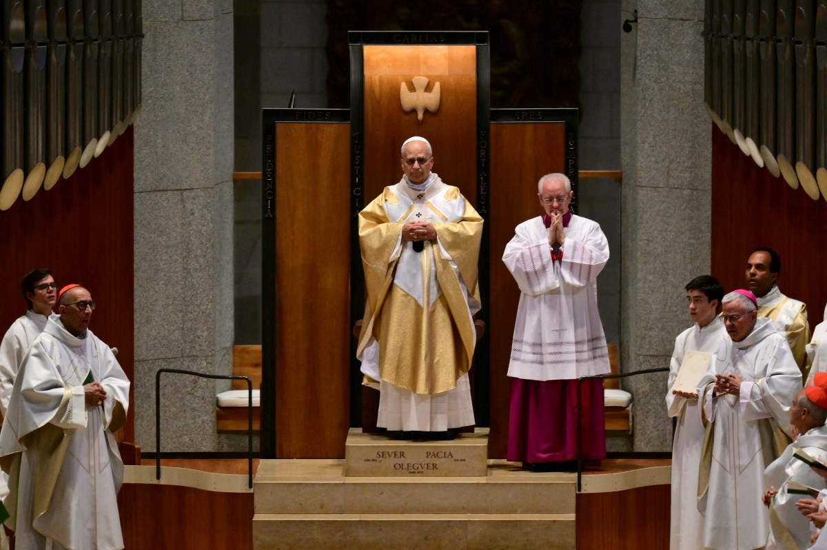 pope-leo-xiv--holy-mass-basilica-sagrada-familia-jesus-christ-tower-barcelona