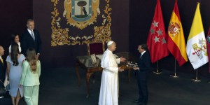 Los parlamentos, una nueva plataforma para los papas