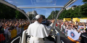 ¿Un carrito de golf para los traslados del Papa en España?