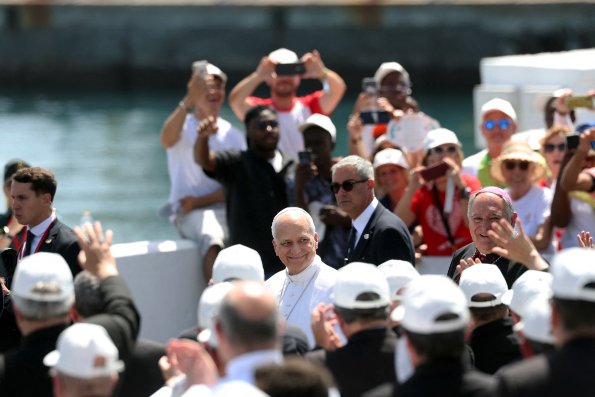pope-leo-xiv-meeting-migrants-port-of-arguineguin-canary-island-of-gran-canaria