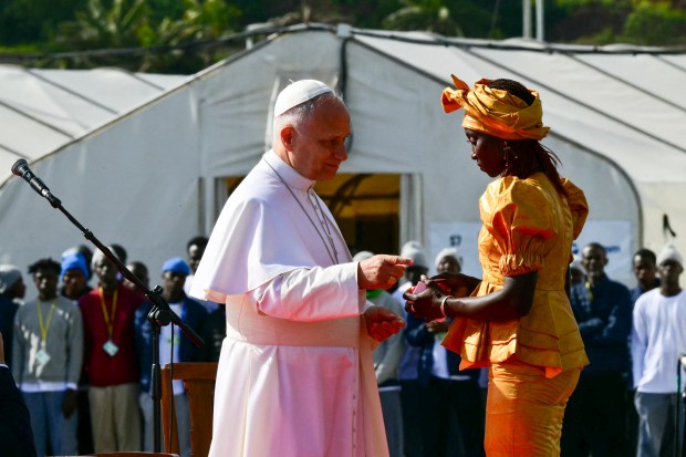pope-leo-xiv-migrant-bousso-diouf-las-raices-the-roots-san-cristobal-de-la-laguna-canary-island-tenerife