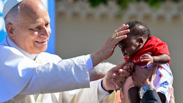 pope-leo-xiv-migrant-bousso-diouf-las-raices-the-roots-san-cristobal-de-la-laguna-canary-island-tenerife