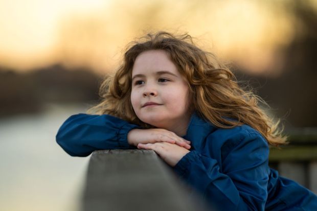 niña-reflexiva