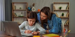 Tareas escolares: ¿responsabilidad de los padres o del alumno?