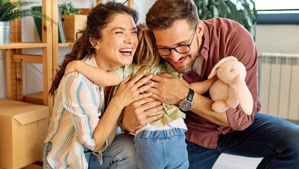 abrazo-hijos-salud-emocional-hábitos
