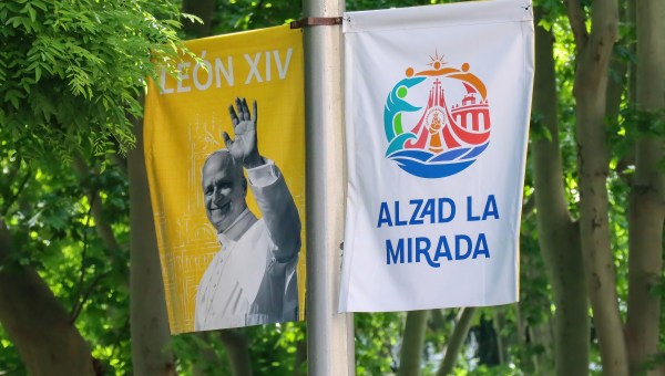 Corner Item Image - Un “corazón joven” espera al Papa León XIV en Tenerife