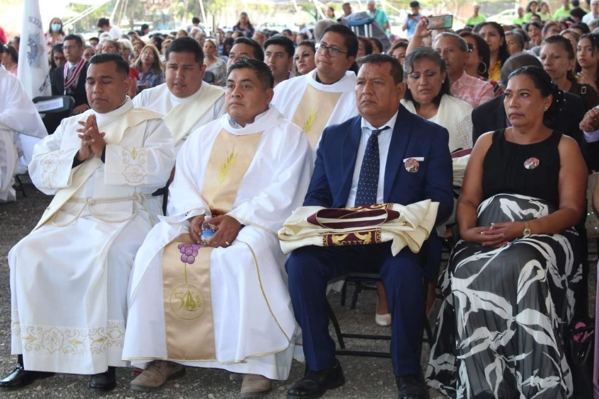 sacerdote, padrino, ordenación sacerdotal, sacramento, orden, derecho canónico