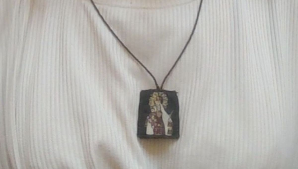 Escapulario, privilegio sabatino, Virgen del Carmen, purgatorio, muerte, madre, protección