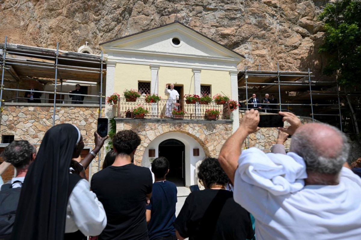 pope-leo-xiv-visits-shrine-holy-trinity-vallepietra