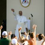 León XIV a los jóvenes: el verdadero poder de las decisiones definitivas