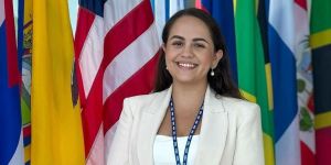 Conectar profesión y servicio: la vocación social de Alessa García 